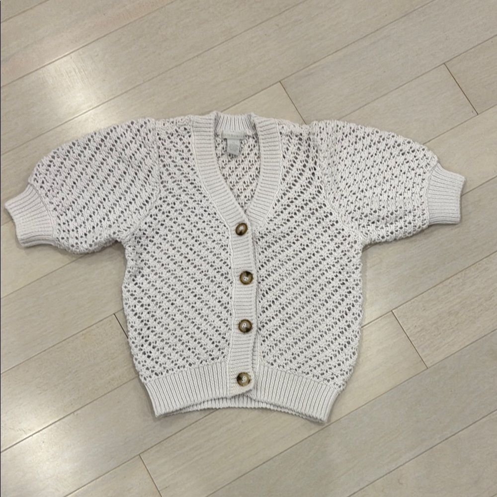 Design History White Button-Up Women's Cardigan - Picture 2 of 12